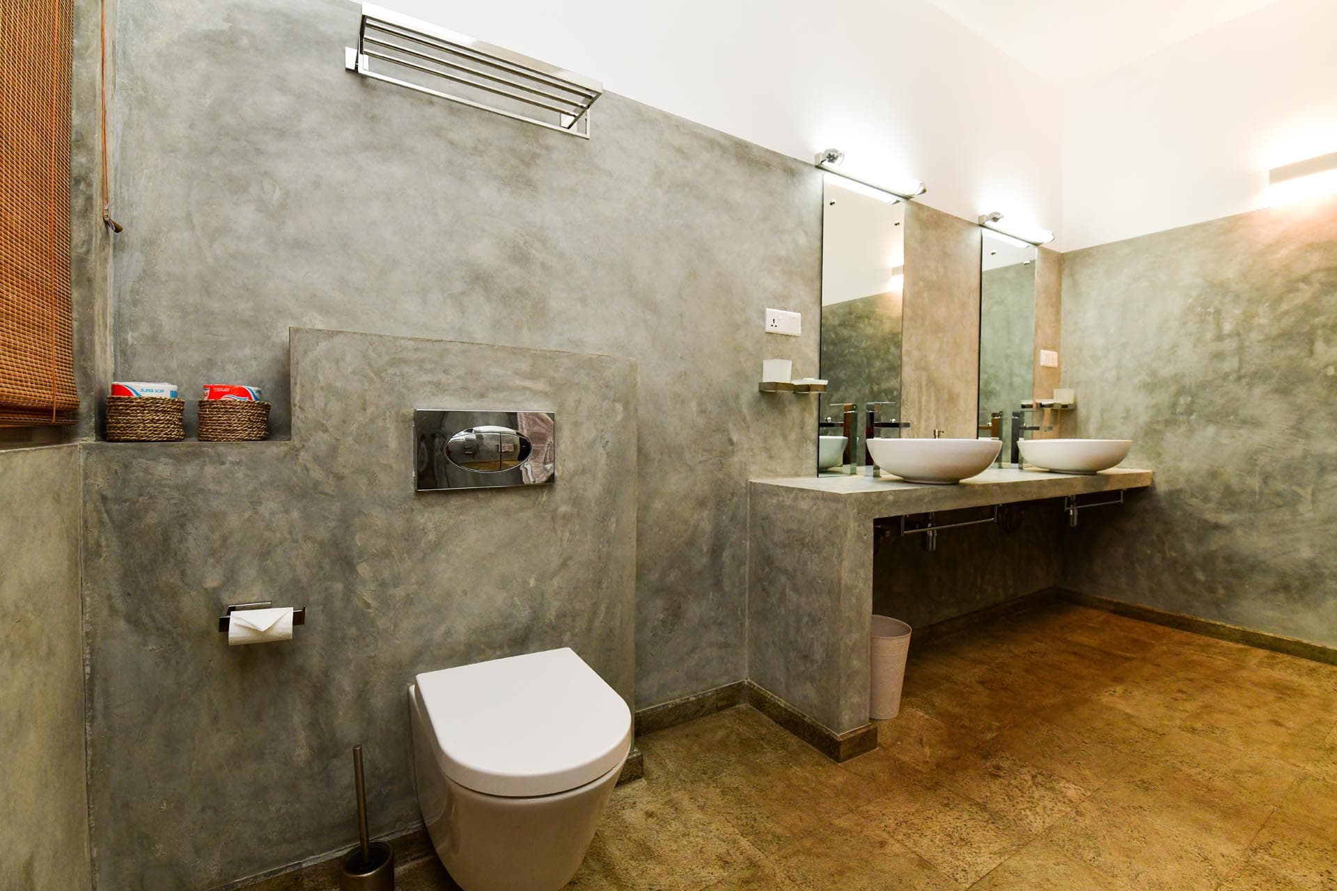 Best rooms in hikkaduwa, Sri Lanka. spacious Penthouse Room at Tropical House Jungleside VIlla - Bath Room