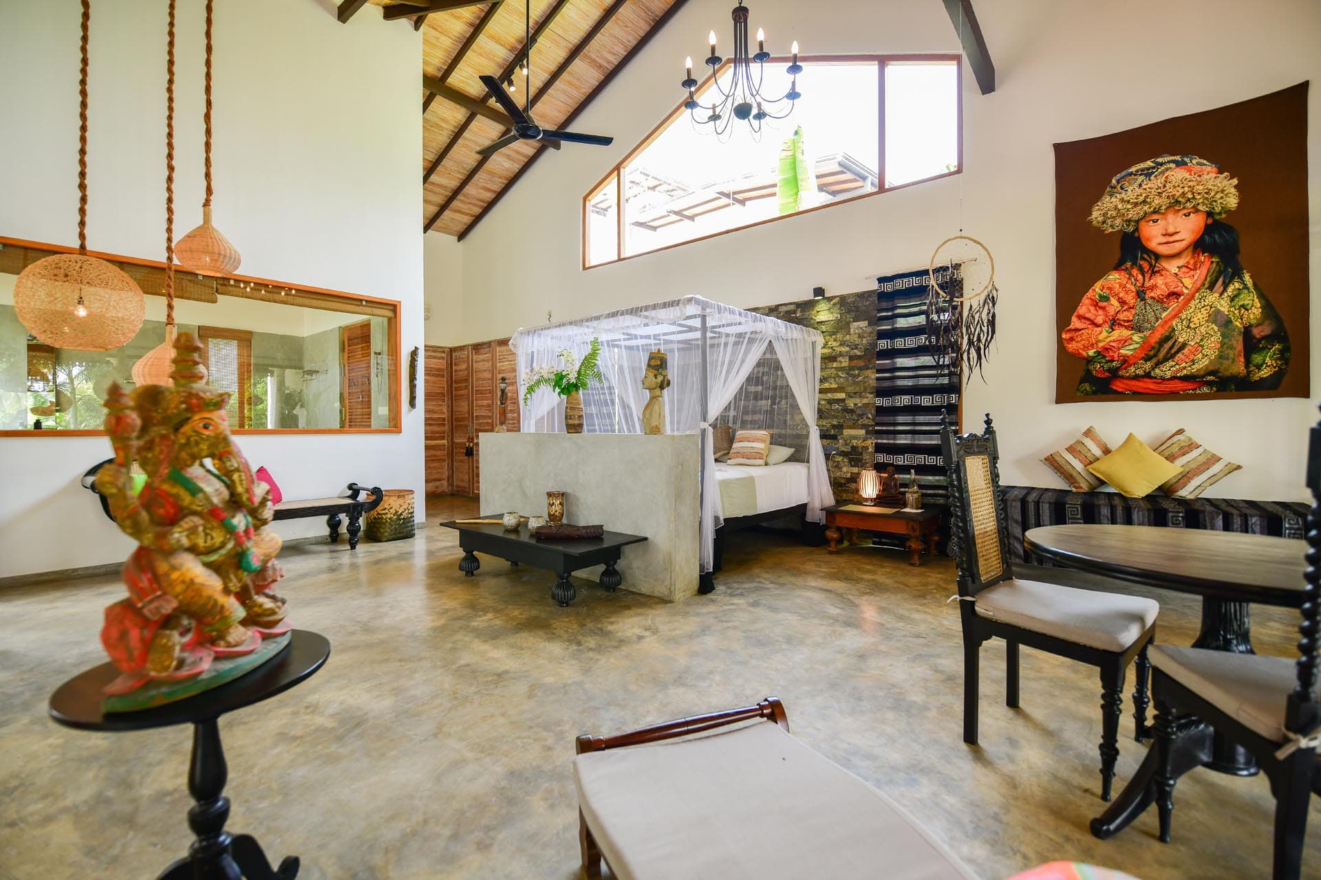 Best rooms in hikkaduwa, Sri Lanka. spacious Princes Suite at Tropical House Jungleside VIlla - Suite Interior