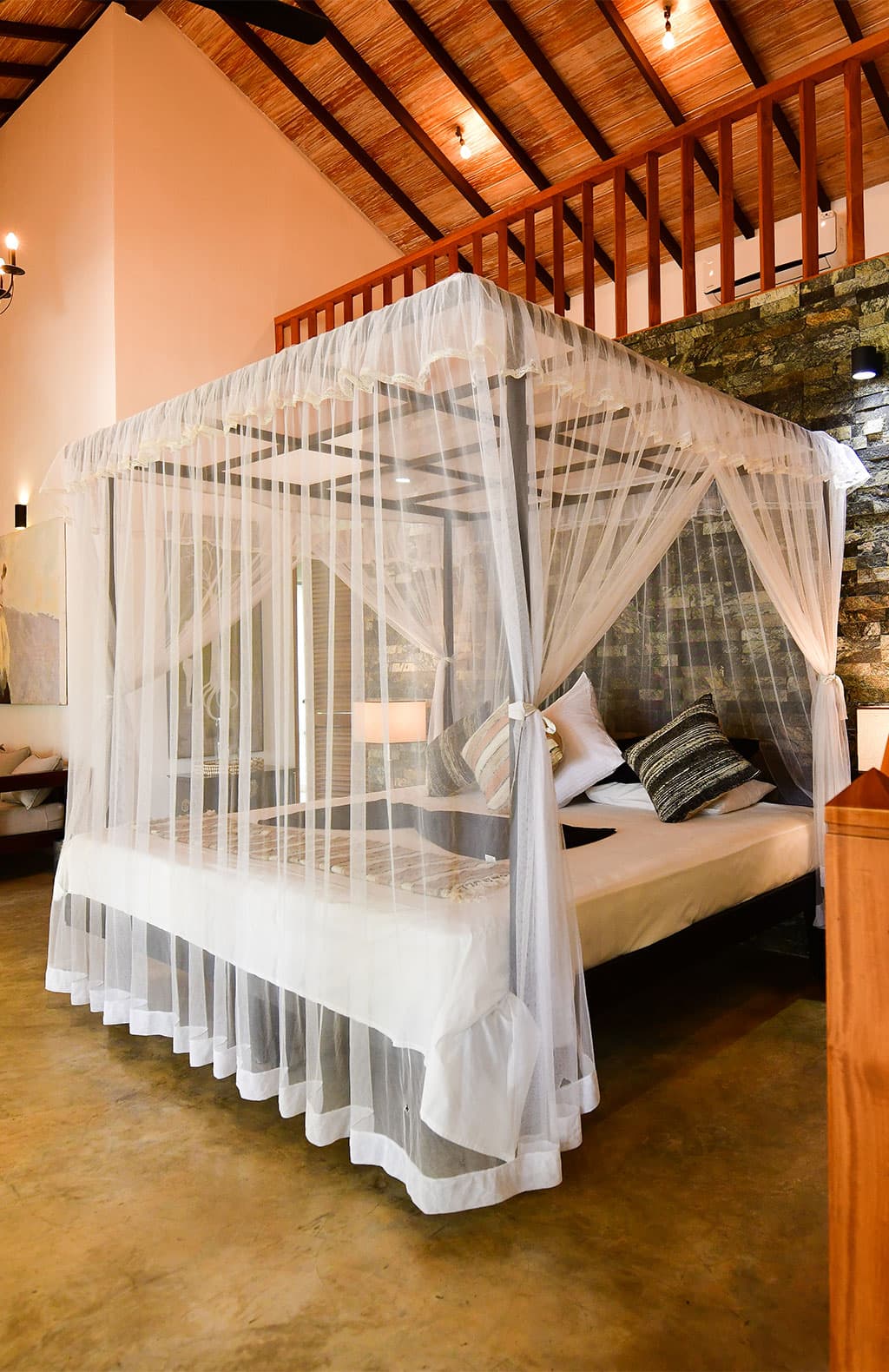 Admiral Suite im Tropical House Jungleside Villa, Hikkaduwa, Sri Lanka.